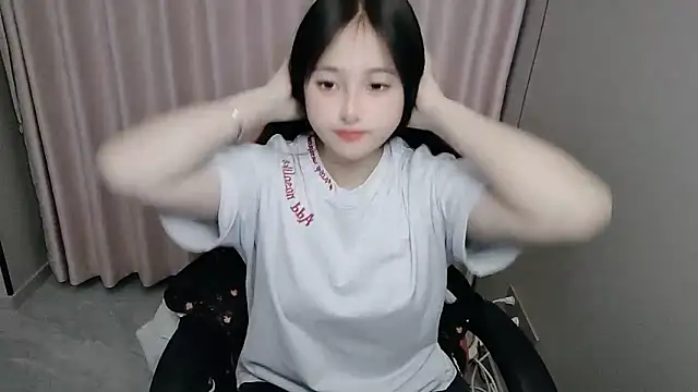 Snapshot of xxz98 chatting on 04/10/26, 11:15 xxz98 online show from 04/10/26, 11:15