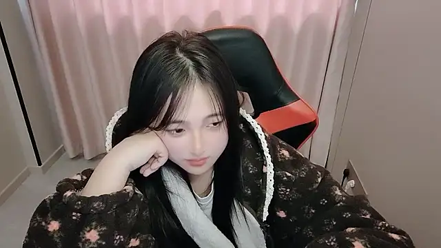 Snapshot of xxz98 chatting on 04/11/26, 07:45 xxz98 online show from 04/11/26, 07:45