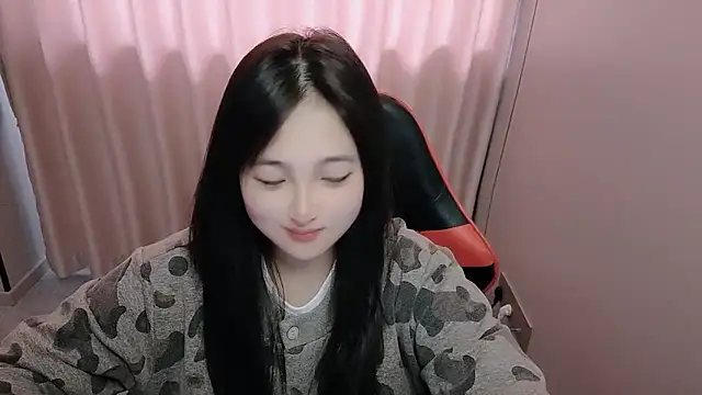 Snapshot of xxz98 chatting on 04/23/26, 02:24 xxz98 online show from 04/23/26, 02:24
