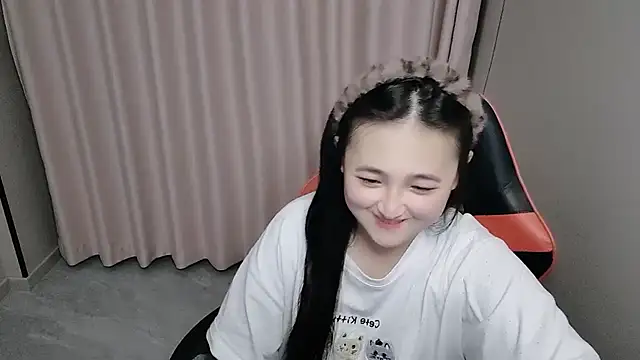 Snapshot of xxz98 chatting on 05/08/26, 01:27 xxz98 online show from 05/08/26, 01:27
