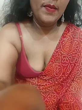 Snapshot of Aunty_Boy_143 chatting on 07/28/26, 02:13 Aunty Boy 143 online show from 07/28/26, 02:13