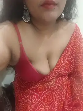 Snapshot of Aunty_Boy_143 chatting on 07/28/26, 04:39 Aunty Boy 143 online show from 07/28/26, 04:39