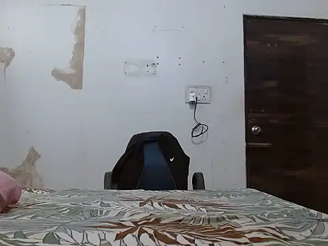 soya queen online show from 10/19/25, 02:12