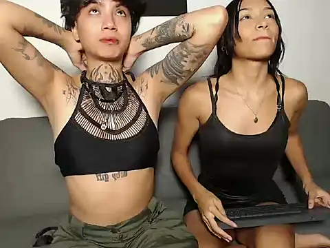 ParisAndVi online show from 10/17/25, 12:14