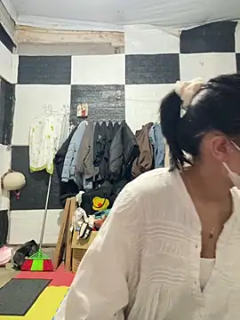   Nhug  05 online show from 03/16/26, 11:25