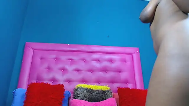 LoloQueen5 online show from 02/13/26, 03:41