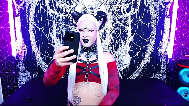 naomi satan online show from 04/29/26, 11:22