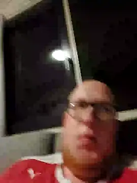 Snapshot of geilerd122 chatting on 09/26/25, 10:14 geilerd122 online show from 09/26/25, 10:14