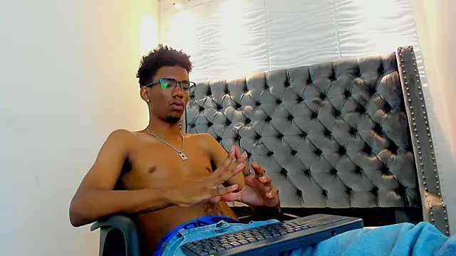 nero reyd online show from 10/21/25, 07:47