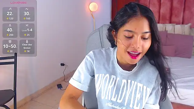 Milaa Star  online show from 09/25/25, 04:05