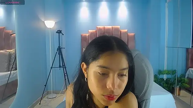 Milaa Star  online show from 02/18/26, 03:24