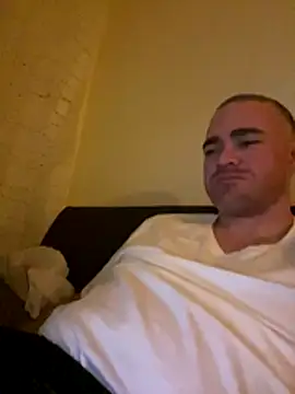 Snapshot of Dallasbest214 chatting on 11/03/25, 06:58 Dallasbest214 online show from 11/03/25, 06:58