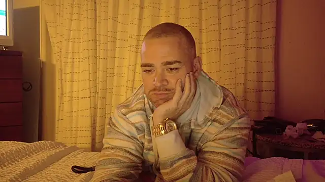 Snapshot of Dallasbest214 chatting on 11/27/25, 02:35 Dallasbest214 online show from 11/27/25, 02:35