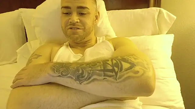 Snapshot of Dallasbest214 chatting on 11/30/25, 10:08 Dallasbest214 online show from 11/30/25, 10:08