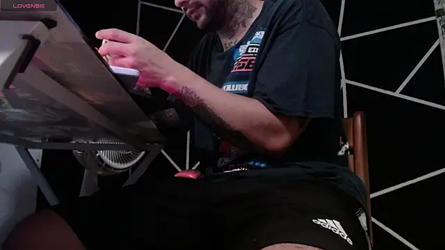 nicolastorres99 online show from 11/05/25, 06:30