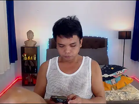 XExtraServiceManX online show from 10/22/25, 04:07