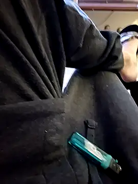 Snapshot of Ragnarklothebrok chatting on 11/10/25, 01:15 Ragnarklothebrok online show from 11/10/25, 01:15