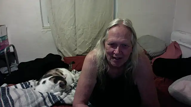 OldLadySara online show from 05/27/26, 11:29