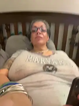 dieseldame1313 online show from 02/24/25, 04:49