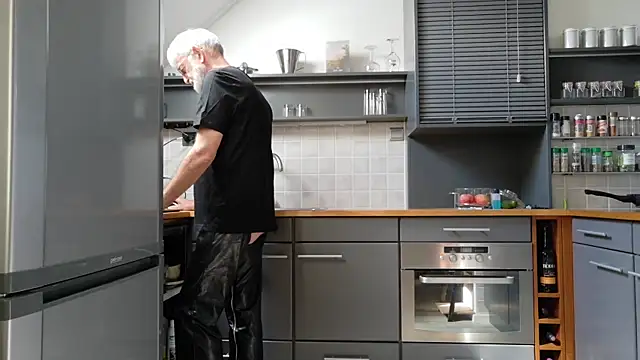 ewaldwillems99 online show from 09/12/25, 12:49