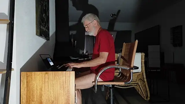 ewaldwillems99 online show from 11/07/25, 03:01