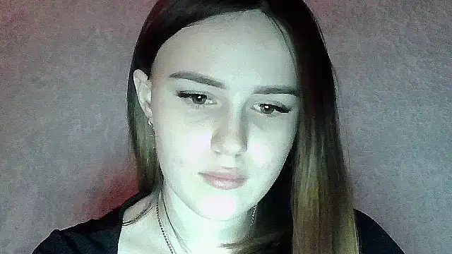 SweetLoraa online show from 12/19/25, 04:41