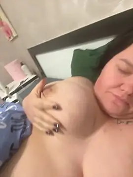 SunnyLeila2101 online show from 11/02/25, 09:50