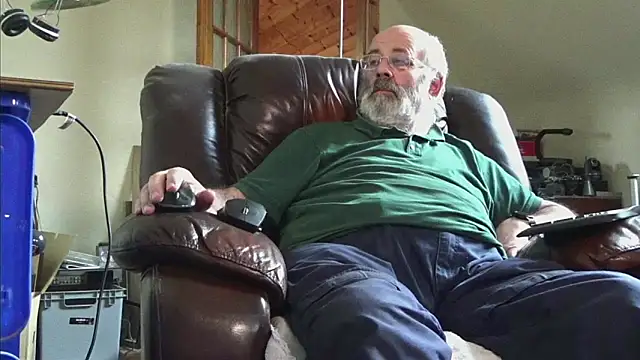 janzer13 online show from 12/21/25, 02:13