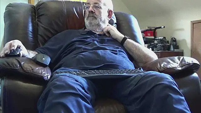 janzer13 online show from 03/03/26, 02:12