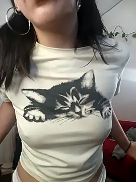 Snapshot of Maia_0 chatting on 10/19/25, 01:56 Maia 0 online show from 10/19/25, 01:56