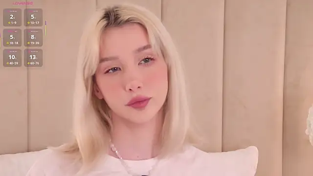 Snapshot of Nesolla chatting on 09/22/25, 07:49 Nesolla online show from 09/22/25, 07:49