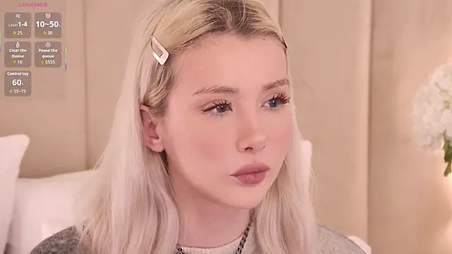 Snapshot of Nesolla chatting on 09/26/25, 09:30 Nesolla online show from 09/26/25, 09:30