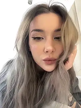 Nesolla online show from 03/31/26, 08:48