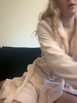 shokatt666 online show from 12/23/25, 08:45