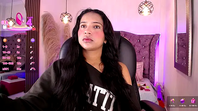 SophiaWalker 1 online show from 11/27/25, 12:07