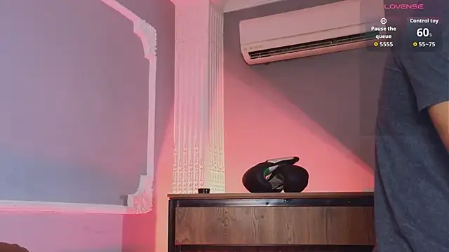 ArturoCardona  online show from 12/18/25, 07:31