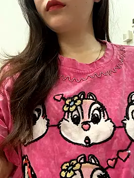 Snapshot of Linda288 chatting on 01/18/26, 03:43 Linda288 online show from 01/18/26, 03:43