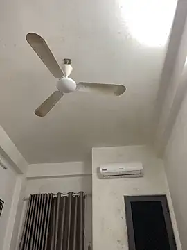 Snapshot of Linda288 chatting on 02/27/26, 05:13 Linda288 online show from 02/27/26, 05:13