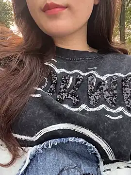 Snapshot of Linda288 chatting on 03/02/26, 10:33 Linda288 online show from 03/02/26, 10:33