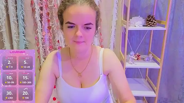 Luisa Rosee online show from 10/08/25, 07:22