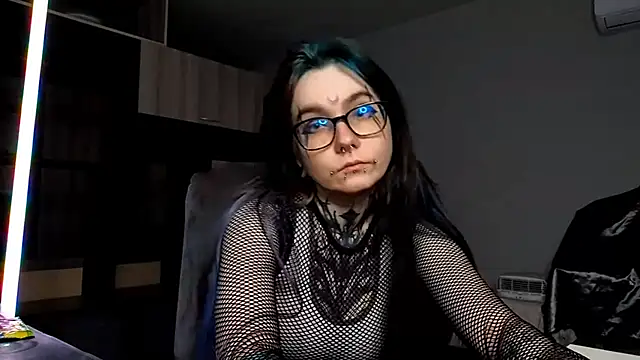 HighelikeGirl online show from 10/19/25, 11:00