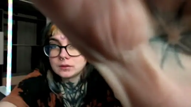 HighelikeGirl online show from 11/16/25, 07:03