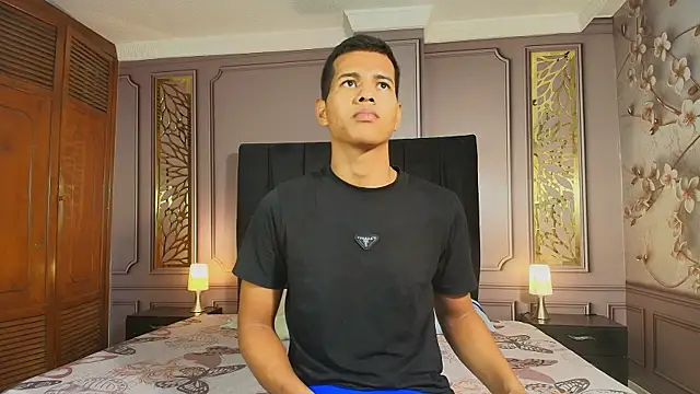 KingStark  online show from 12/23/25, 03:26