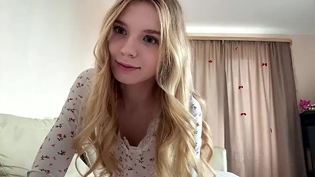 FruityXo online show from 04/03/26, 11:08