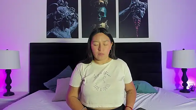 BellaRoux1 online show from 09/19/25, 12:06