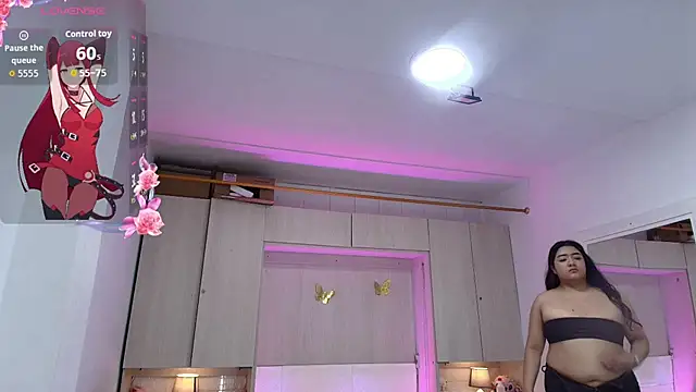 LilyWhitney online show from 07/10/26, 04:17