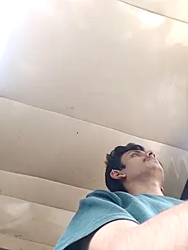 Snapshot of yung_cplz chatting on 09/12/25, 11:21 yung cplz online show from 09/12/25, 11:21