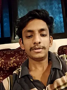 Snapshot of yung_cplz chatting on 09/15/25, 10:59 yung cplz online show from 09/15/25, 10:59