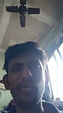 Snapshot of yung_cplz chatting on 11/23/25, 08:14 yung cplz online show from 11/23/25, 08:14