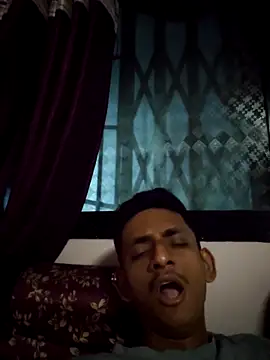 Snapshot of yung_cplz chatting on 11/27/25, 09:50 yung cplz online show from 11/27/25, 09:50